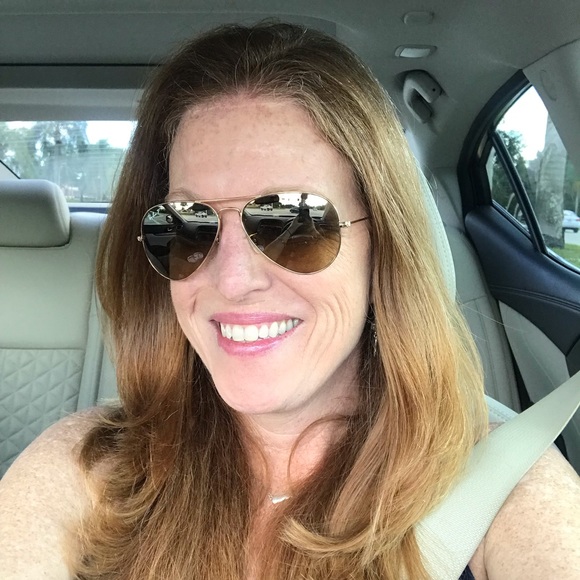 Meet your Posher, Kim - Picture 2 of 2